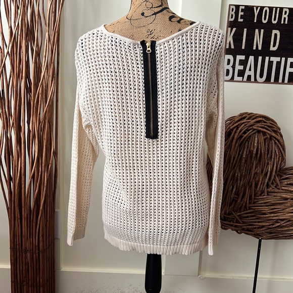 Jeanne Pierre Cream Loose Weave Zippered Back Hi Low Sweater - Picture 5 of 8